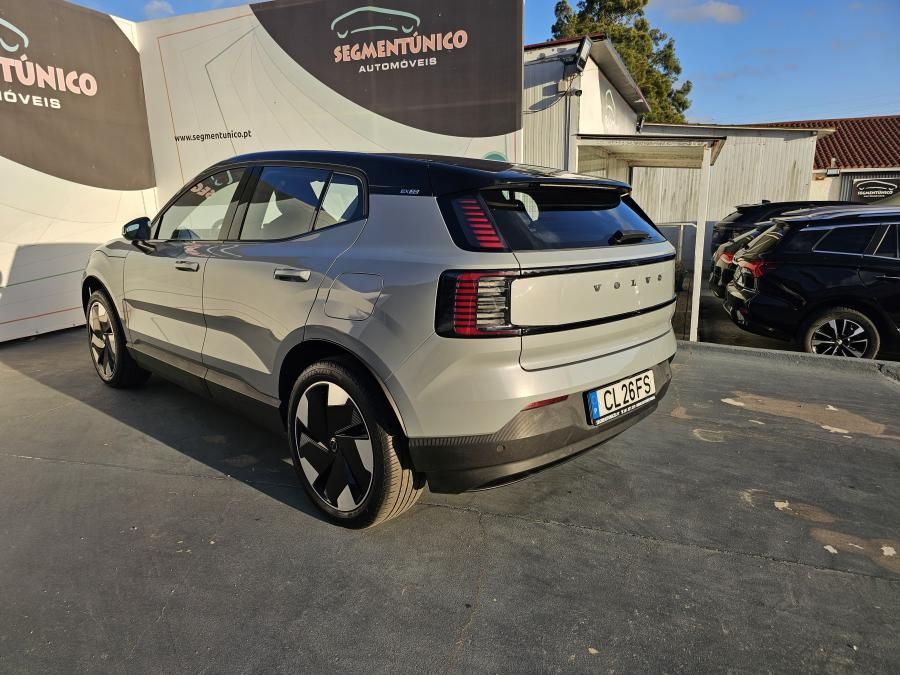 volvo-ex30-2024-eletrico-533cc