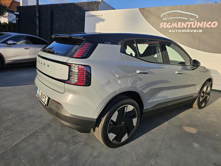 volvo-ex30-2024-eletrico-533cc