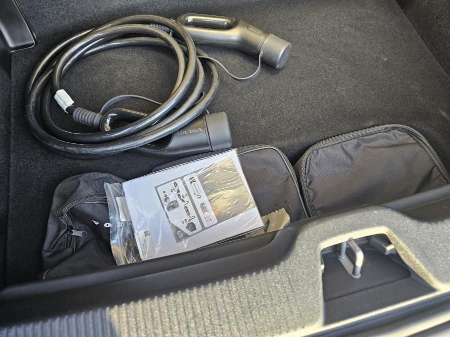 volvo-ex30-2024-eletrico-533cc