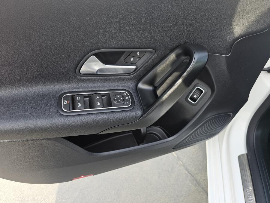 mercedes-benz-classe-a-2022-hibrido-a-gasolina-1332cc