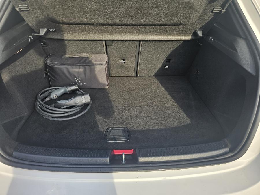 mercedes-benz-classe-a-2022-hibrido-a-gasolina-1332cc