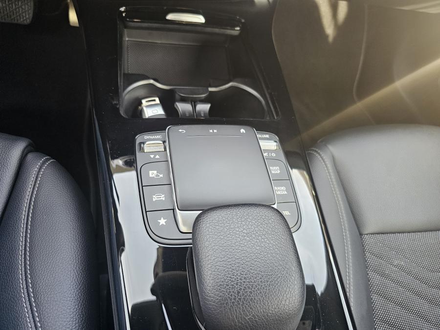 mercedes-benz-classe-a-2022-hibrido-a-gasolina-1332cc