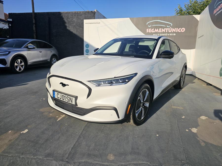 ford-mustang-mach-e-2024-eletrico-573cc