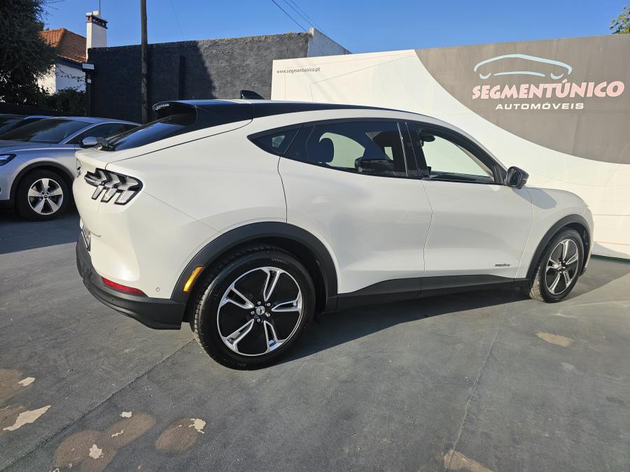 ford-mustang-mach-e-2024-eletrico-573cc