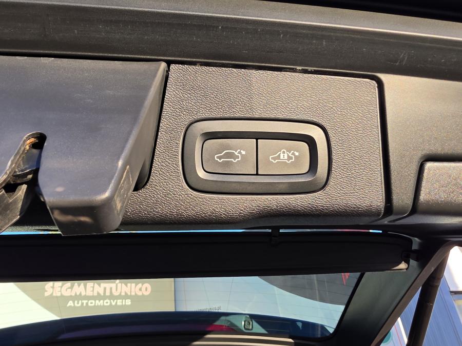 volvo-xc60-2023-hibrido-a-gasolina-1969cc