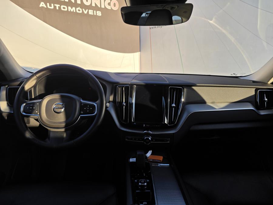 volvo-xc60-2023-hibrido-a-gasolina-1969cc