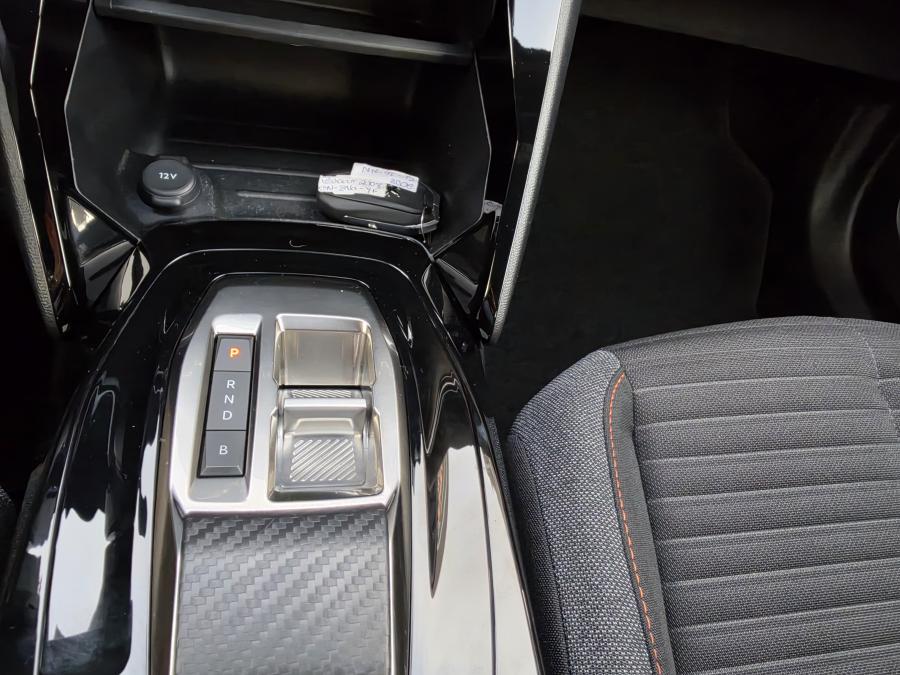 peugeot-e-2008-2023-eletrico-267cc