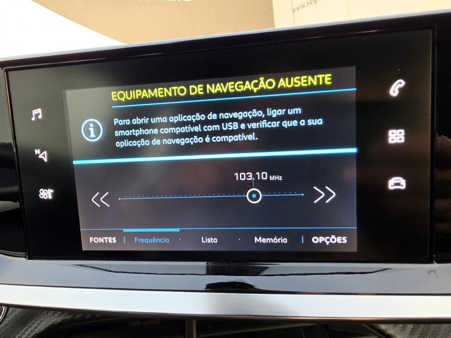 peugeot-e-2008-2023-eletrico-267cc