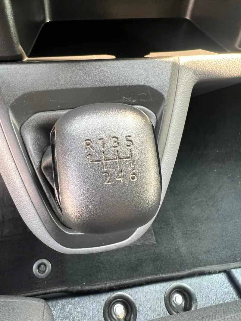 opel-vivaro-2021-diesel-1499cc