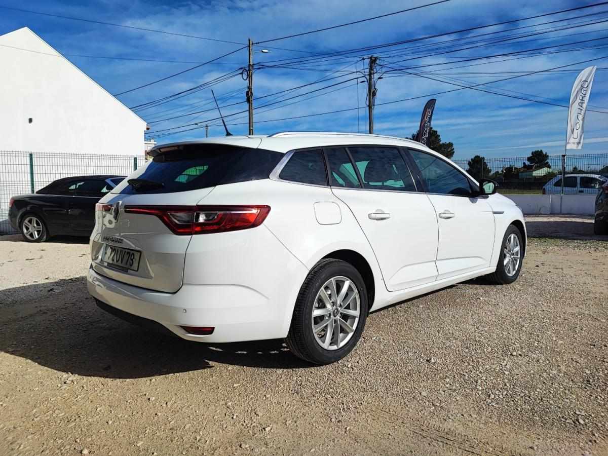 renault-megane-sport-tourer-2018-diesel-1461cc