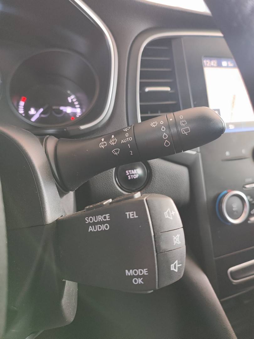 renault-megane-sport-tourer-2018-diesel-1461cc