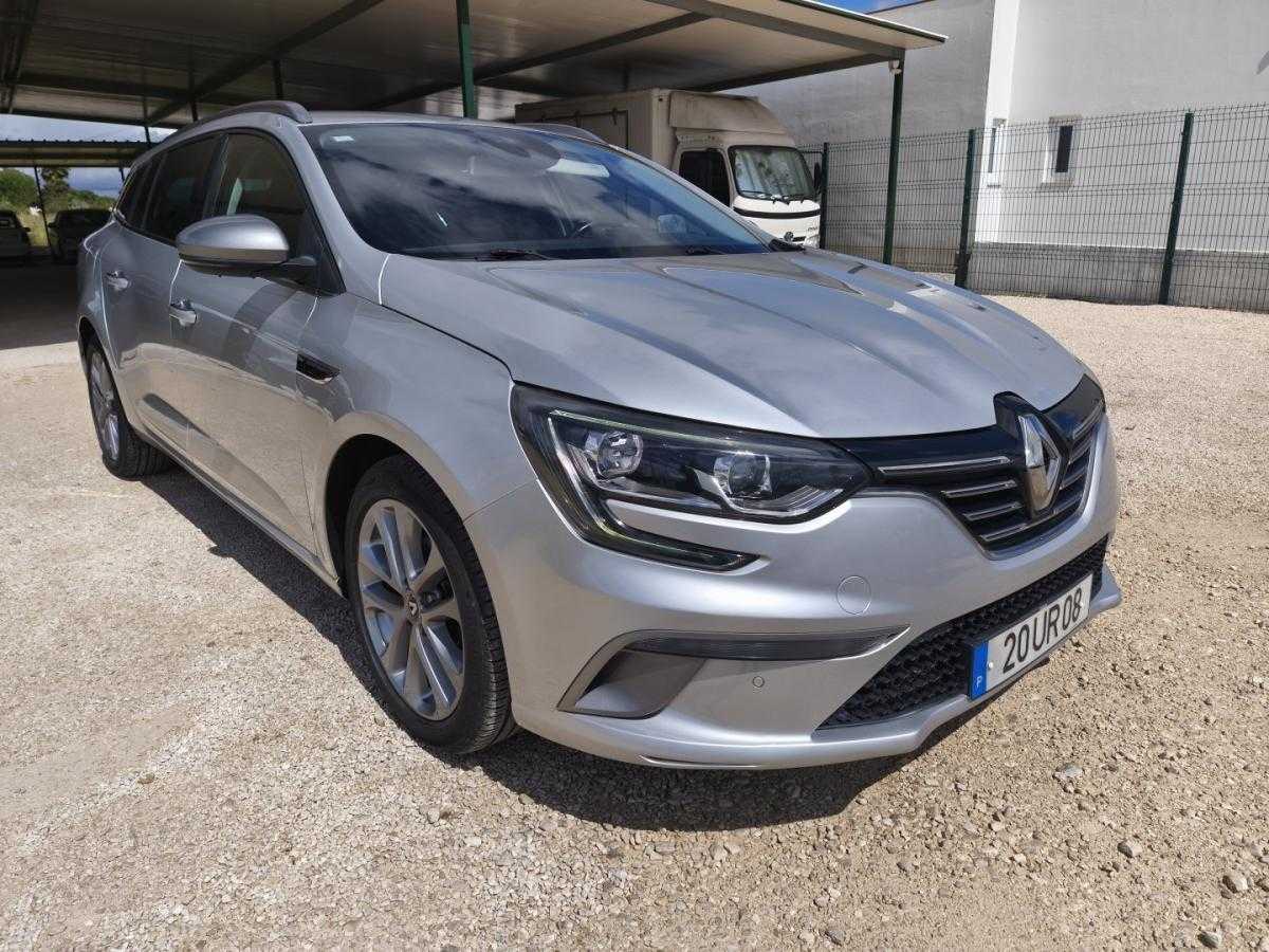 renault-megane-sport-tourer-2018-diesel-1461cc
