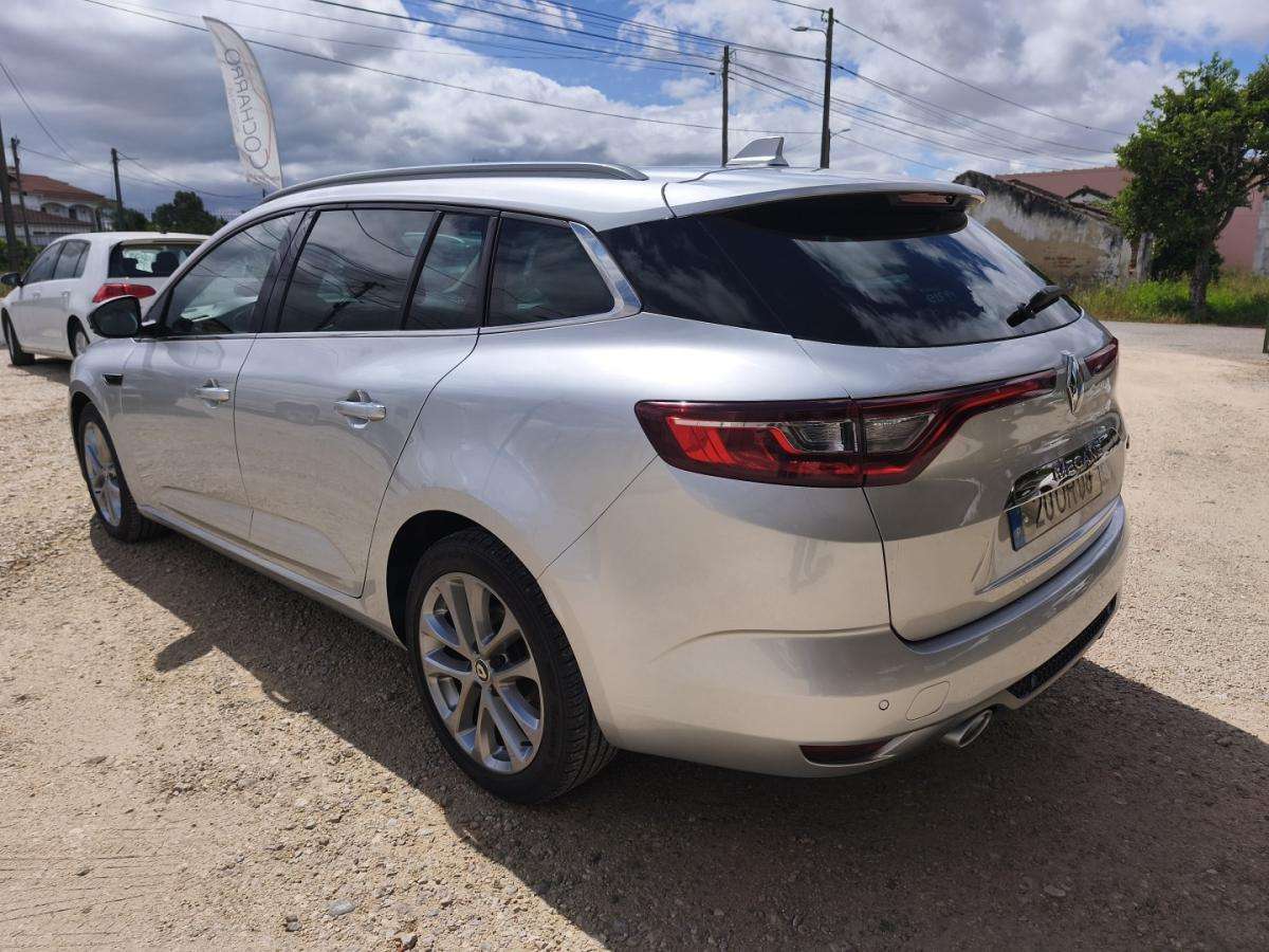 renault-megane-sport-tourer-2018-diesel-1461cc