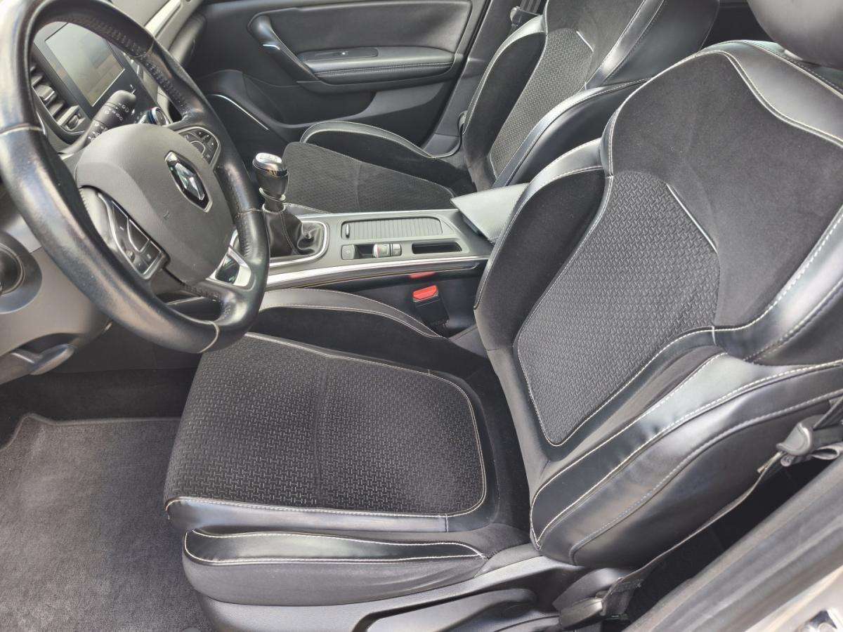 renault-megane-sport-tourer-2018-diesel-1461cc