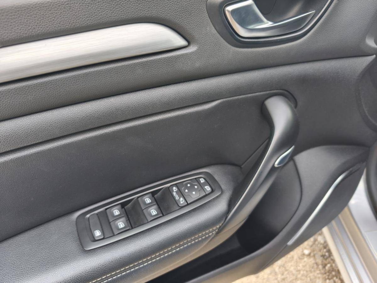 renault-megane-sport-tourer-2018-diesel-1461cc