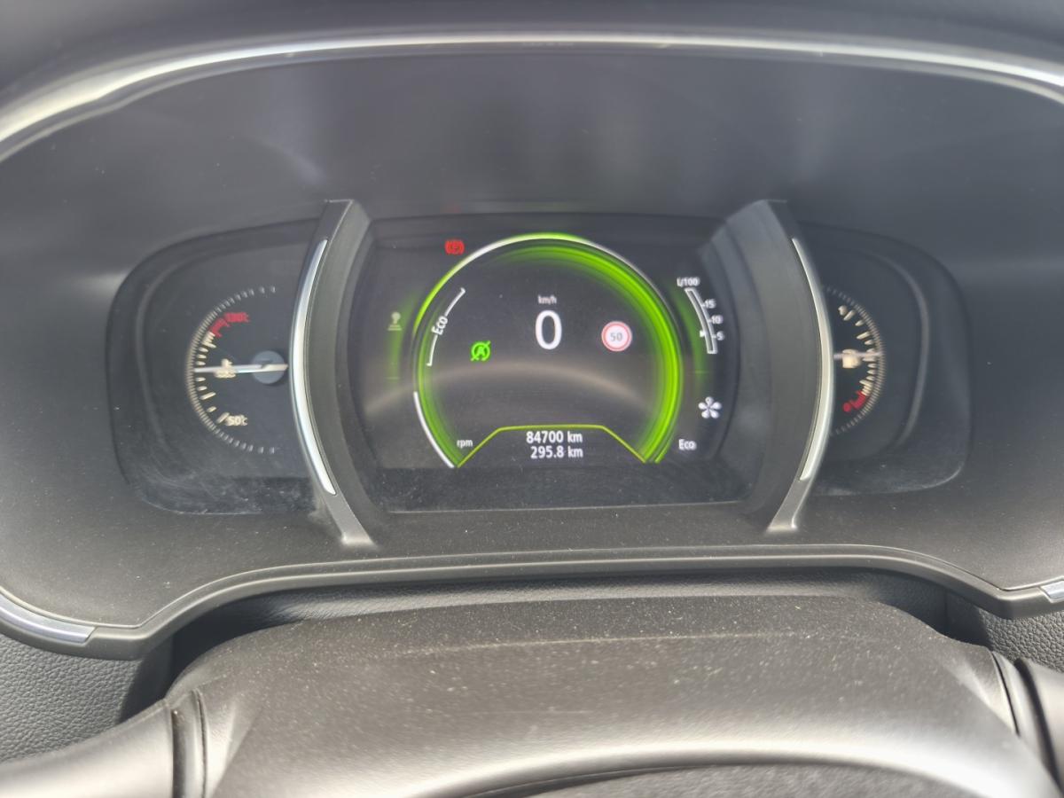 renault-megane-sport-tourer-2018-diesel-1461cc