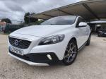 volvo-v40-cross-country-2015-diesel-1560cc