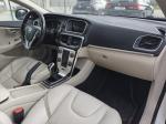 volvo-v40-cross-country-2015-diesel-1560cc
