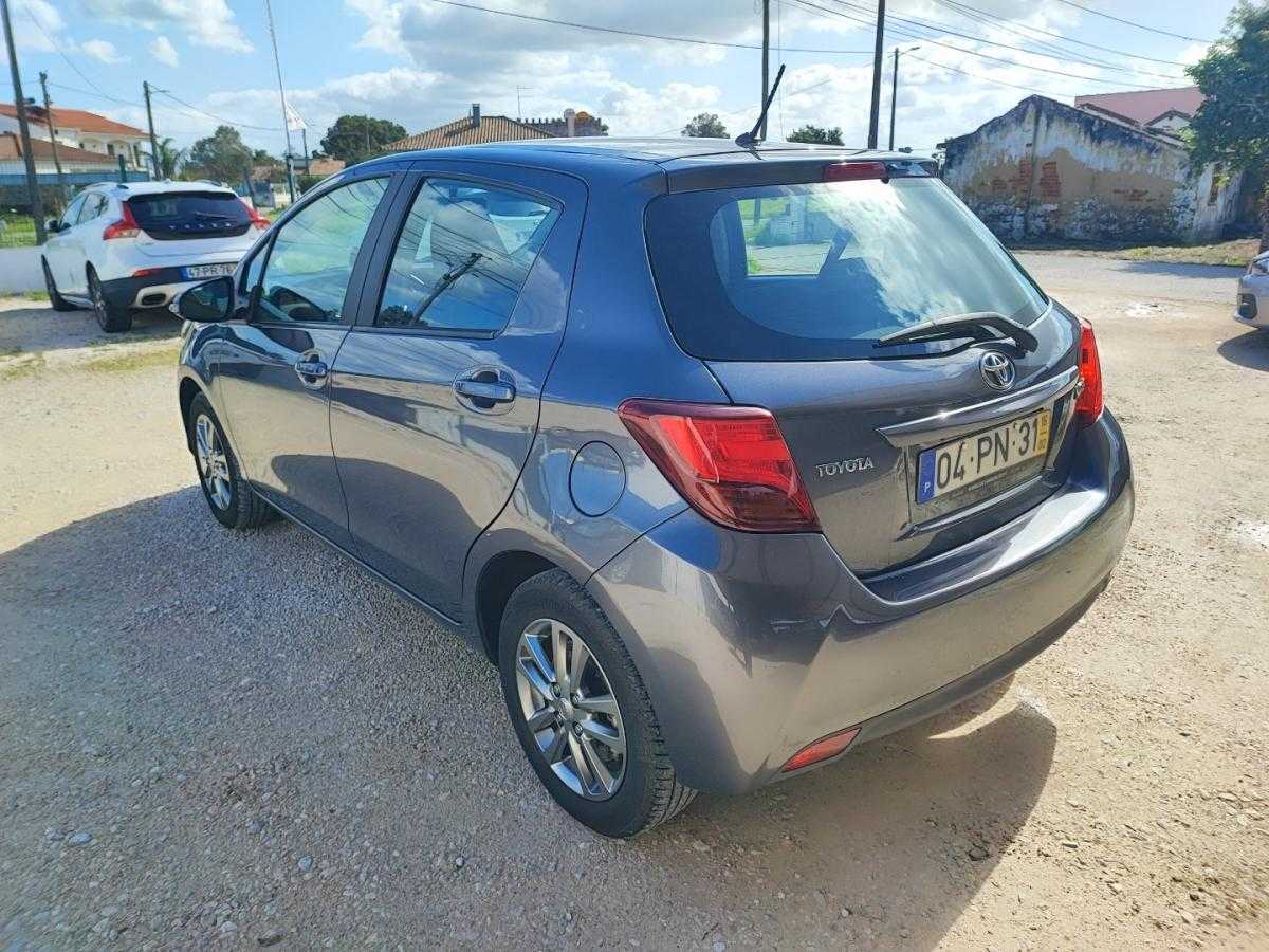 toyota-yaris-2015-gasolina-1329cc