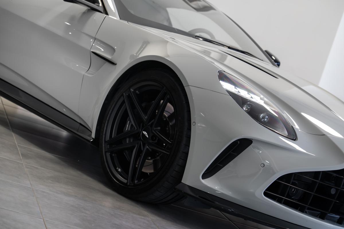 aston-martin-vantage-coupe-2024-gasolina-3982cc