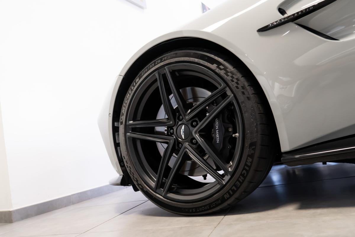 aston-martin-vantage-coupe-2024-gasolina-3982cc