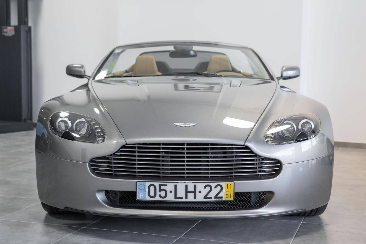 aston-martin-vantage-roadster-2011-gasolina-4735cc