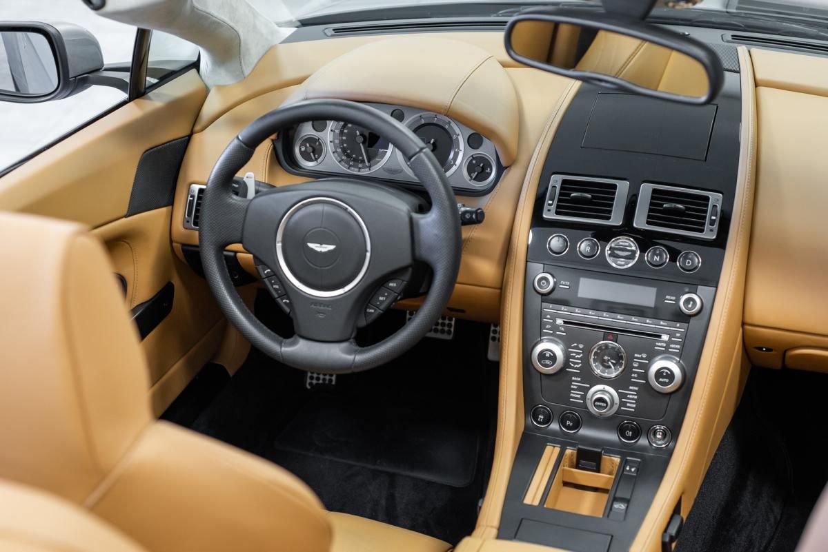 aston-martin-vantage-roadster-2011-gasolina-4735cc