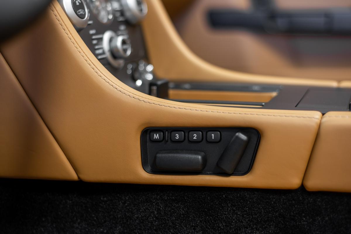 aston-martin-vantage-roadster-2011-gasolina-4735cc