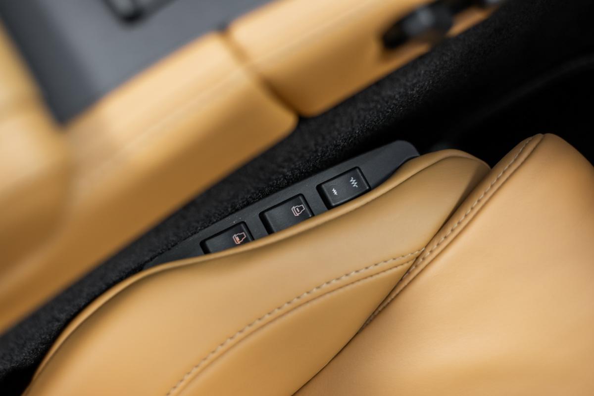aston-martin-vantage-roadster-2011-gasolina-4735cc