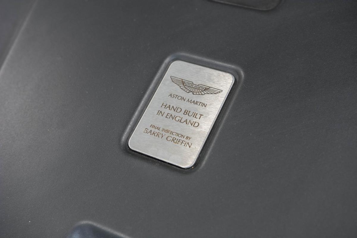 aston-martin-vantage-roadster-2011-gasolina-4735cc