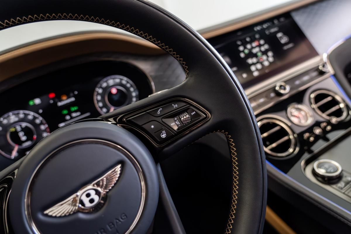 bentley-continental-2024-gasolina-3996cc