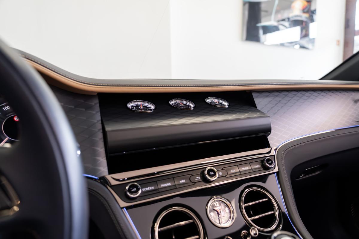 bentley-continental-2024-gasolina-3996cc