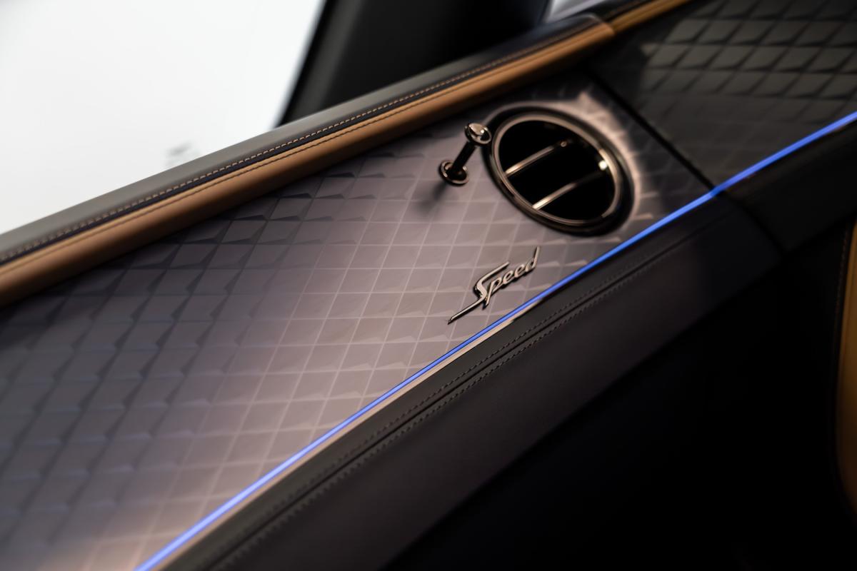 bentley-continental-2024-gasolina-3996cc