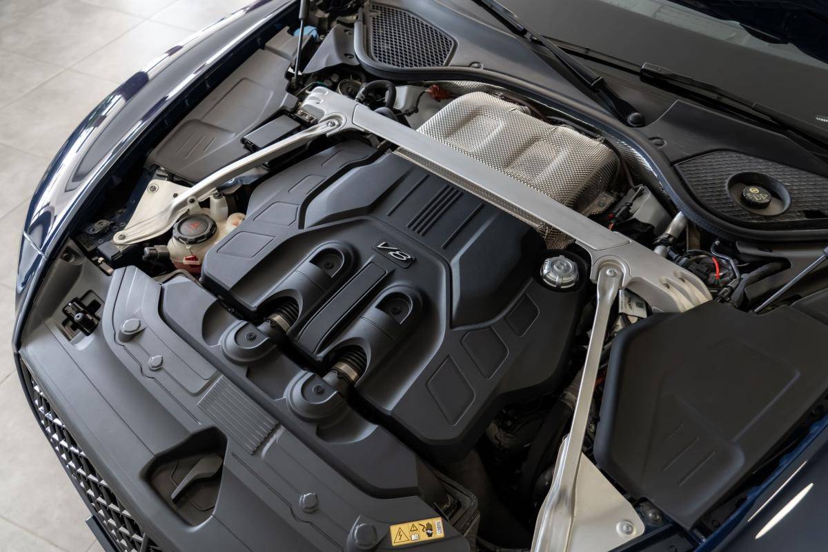 bentley-continental-2024-gasolina-3996cc