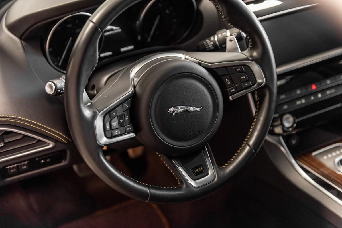jaguar-xe-2018-gasolina-1997cc