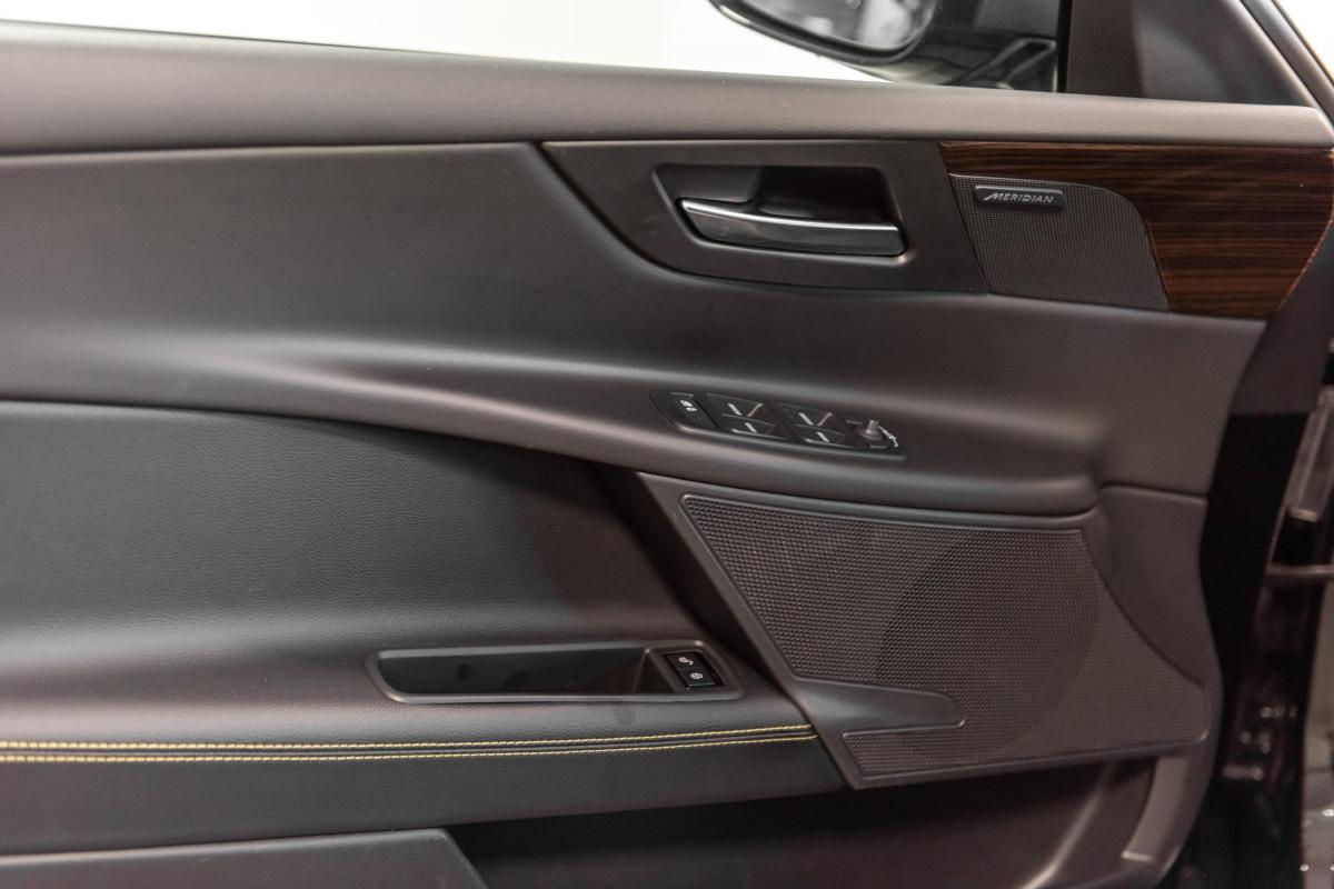 jaguar-xe-2018-gasolina-1997cc