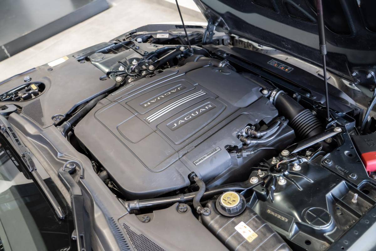 jaguar-f-type-2015-gasolina-2995cc
