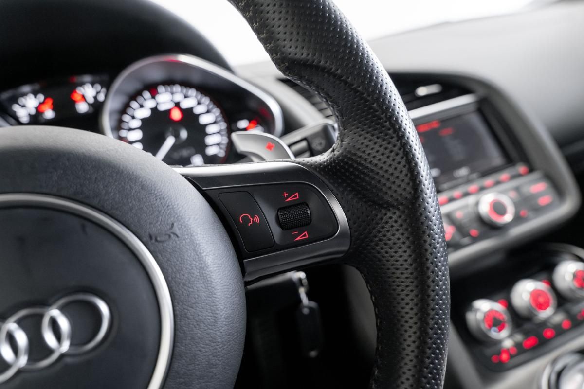 audi-r8-2013-gasolina-5204cc