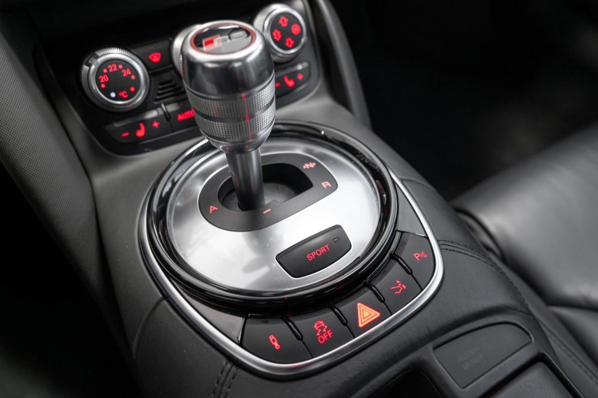 audi-r8-2013-gasolina-5204cc