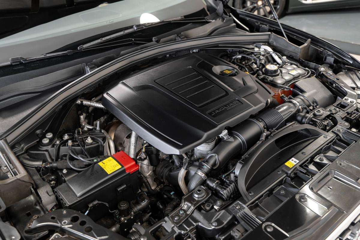 jaguar-f-pace-2022-hibrido-a-gasolina-1997cc