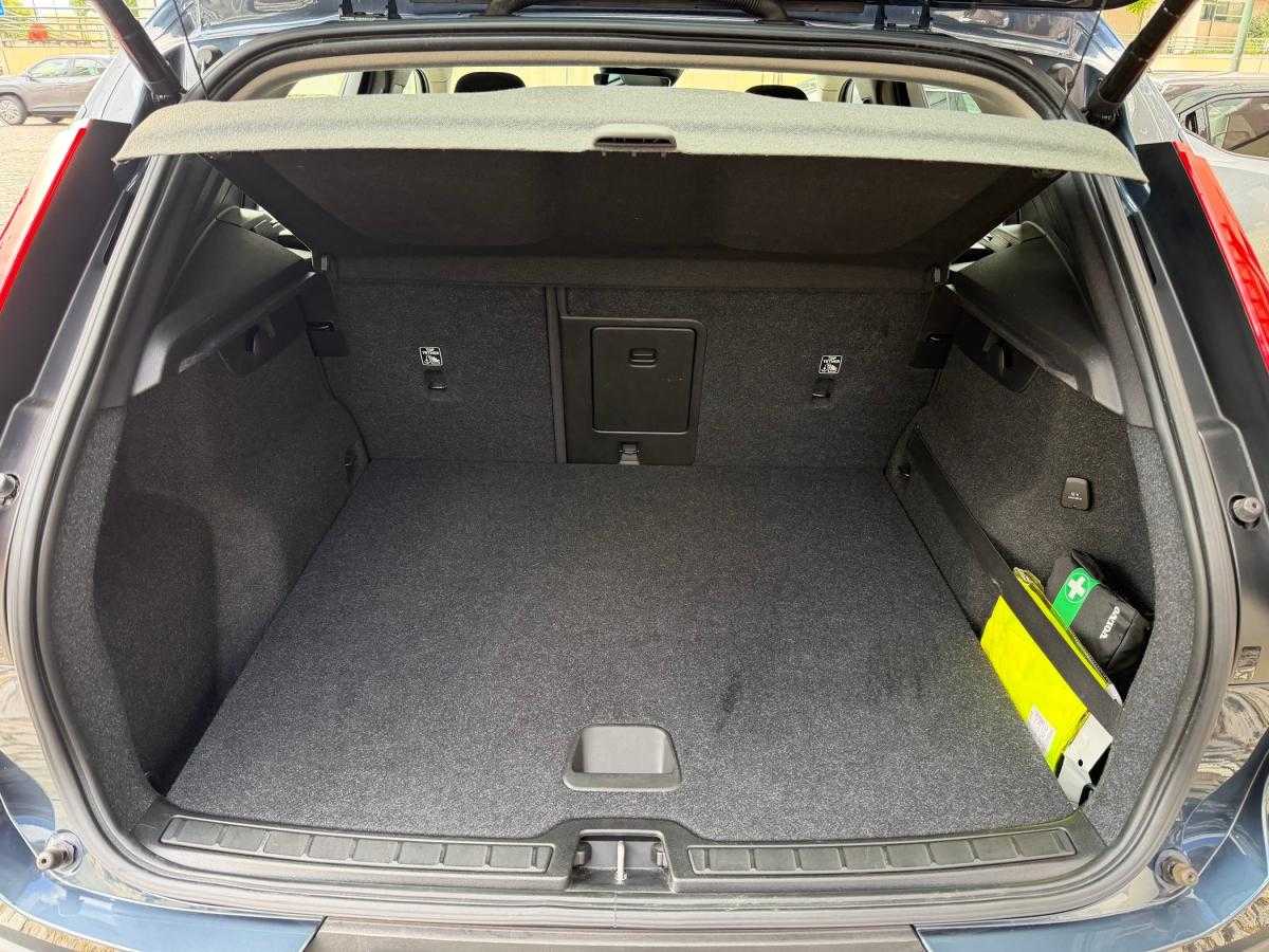 volvo-xc40-2021-diesel-1969cc
