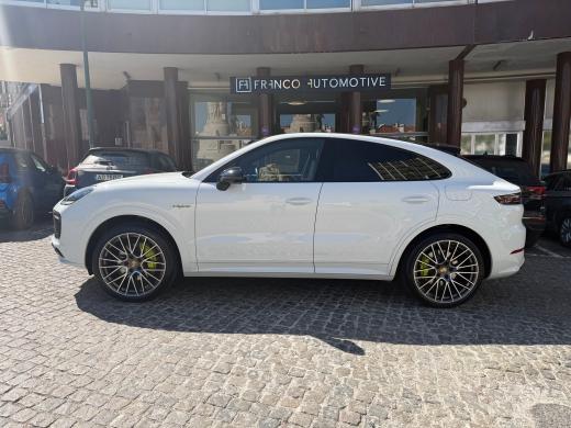 porsche-cayenne-2023-hibrido-a-gasolina-2995cc
