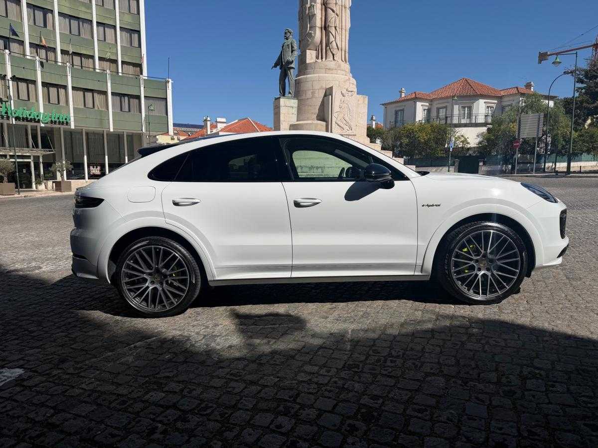 porsche-cayenne-2023-hibrido-a-gasolina-2995cc