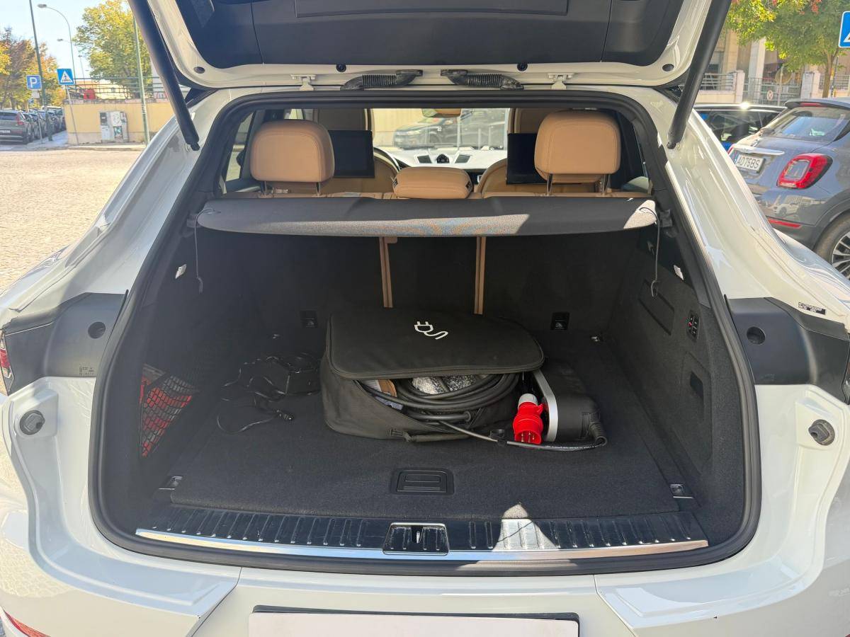 porsche-cayenne-2023-hibrido-a-gasolina-2995cc