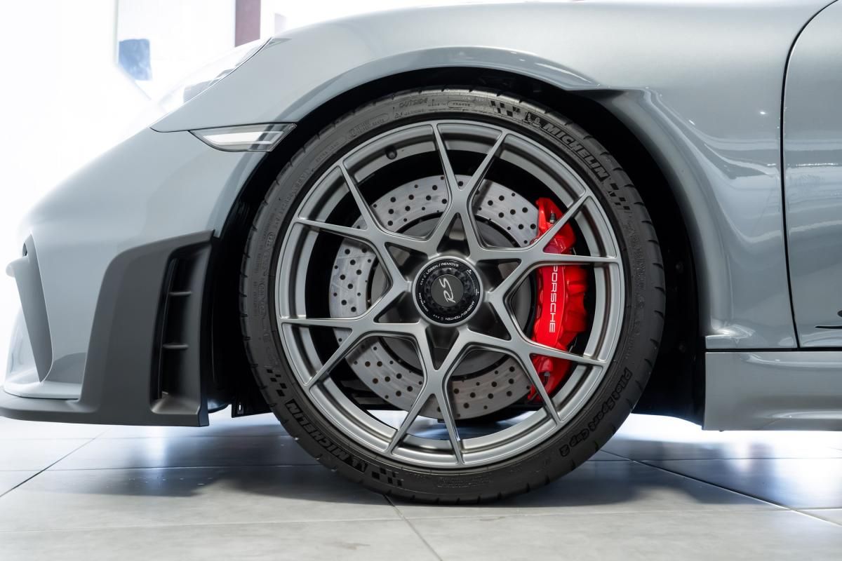 porsche-718-2024-gasolina-3996cc