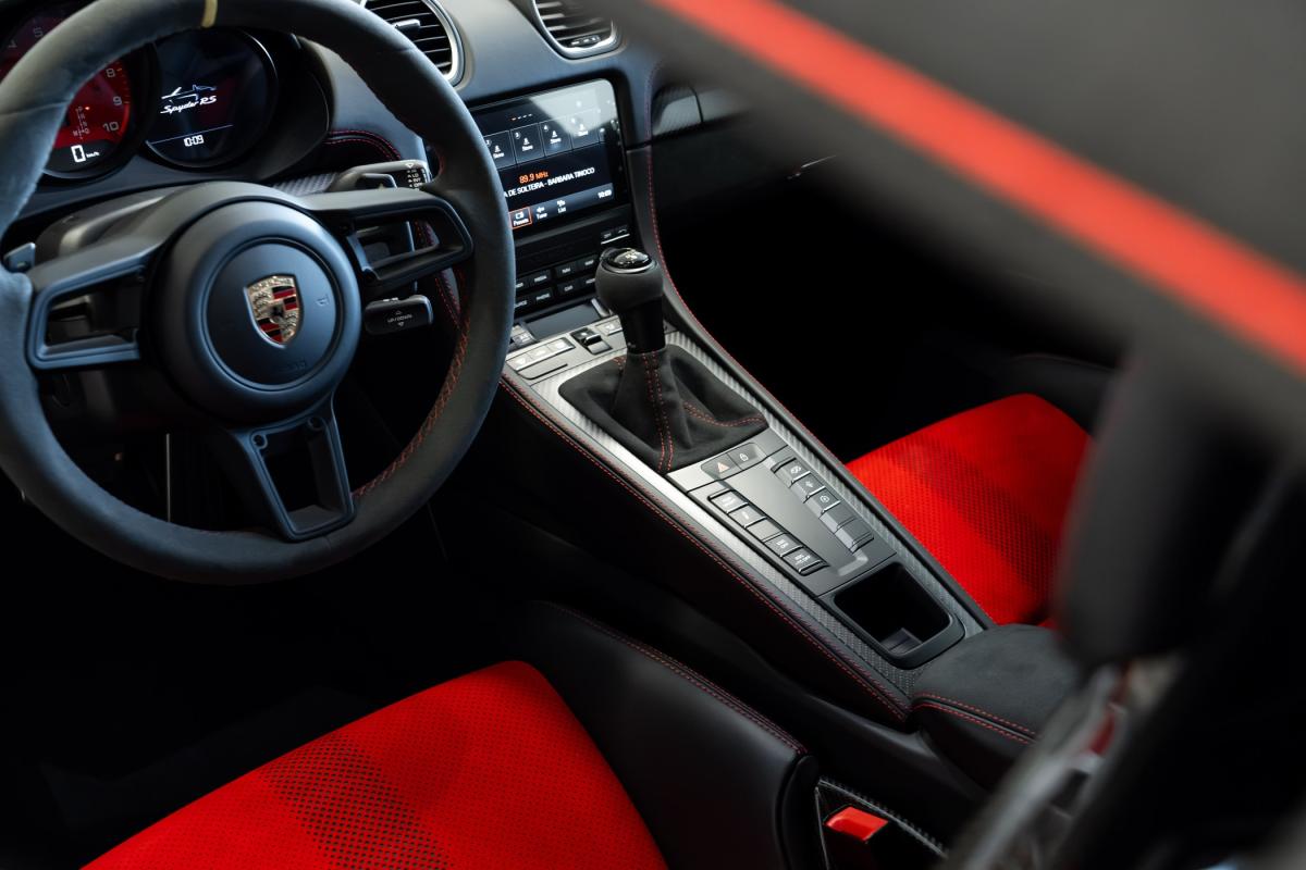 porsche-718-2024-gasolina-3996cc