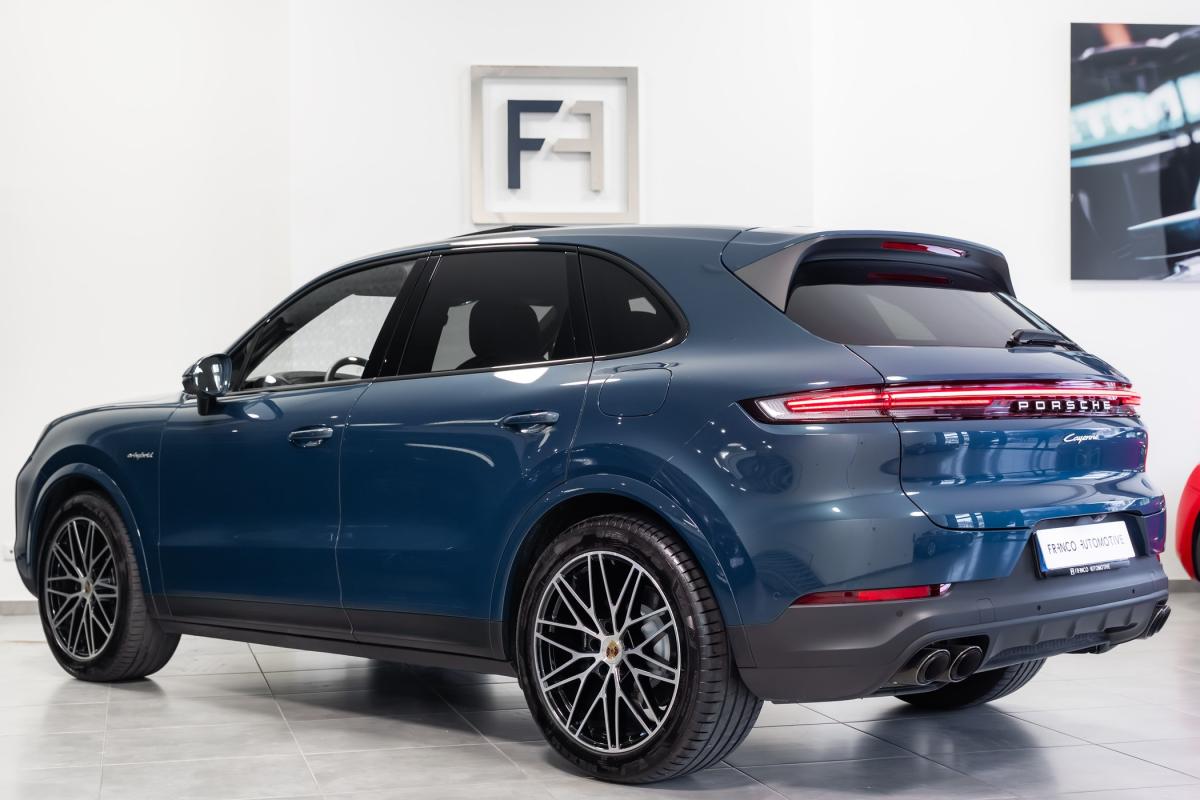 porsche-cayenne-2024-hibrido-a-gasolina-2995cc