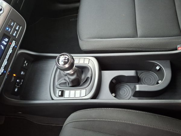 hyundai-kauai-2024-gasolina-998cc