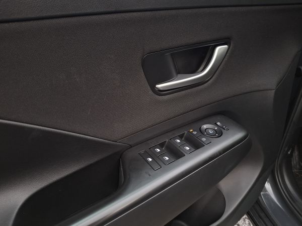 hyundai-kauai-2024-gasolina-998cc