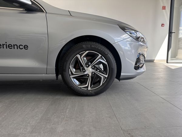 hyundai-i30-2024-gasolina-998cc